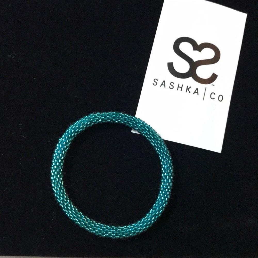 NEW Sashka Kids size or adults with small wrist Handmade beaded bracelet